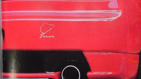 ガンさん（黒澤元治）の愛車は、ホンダ NSX Type R ’02 の赤色（ニューフォーミュラレッド）？④.JPG