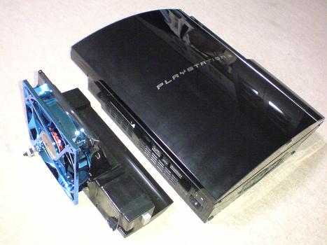 初期型PS3の1号機（60GB）の廃熱ファン装着①.JPG