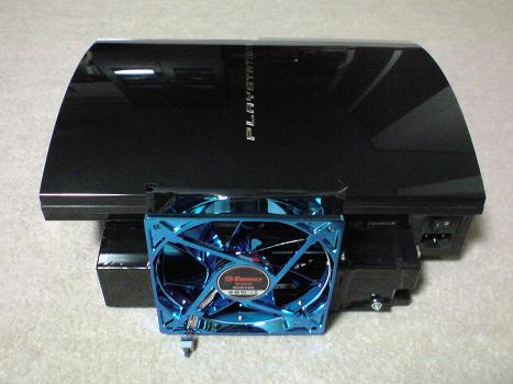 初期型PS3の1号機（60GB）の廃熱ファン装着⑤.JPG