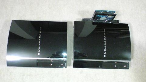 GT4用に用意した2台の初期型PS3の違いは、廃熱ファンの有りと無しの違いのみ？⑤.JPG