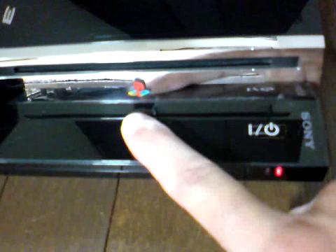 PS3 60GB 赤点滅から、飲み込まれたディスク（GT5）の救出を試みる⑧.JPG